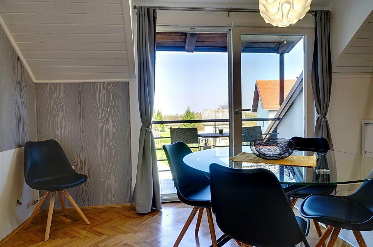 Apartman Studio Sonas 3 With Free Private Parking カルロヴァッツ エクステリア 写真
